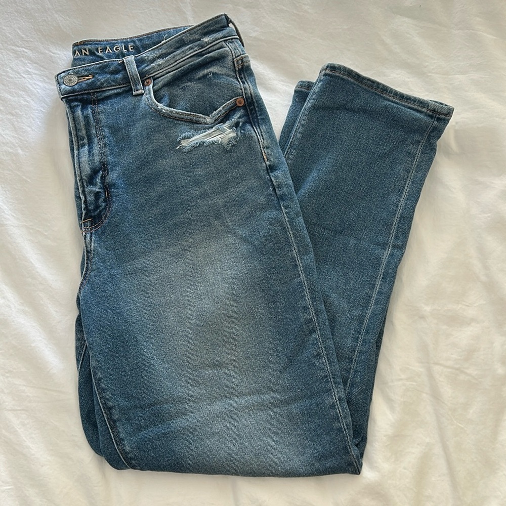 American Eagle mom jeans